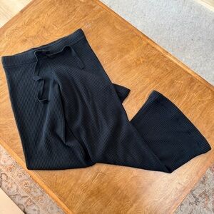 Minnie Rose Black Ribbed Knitwear